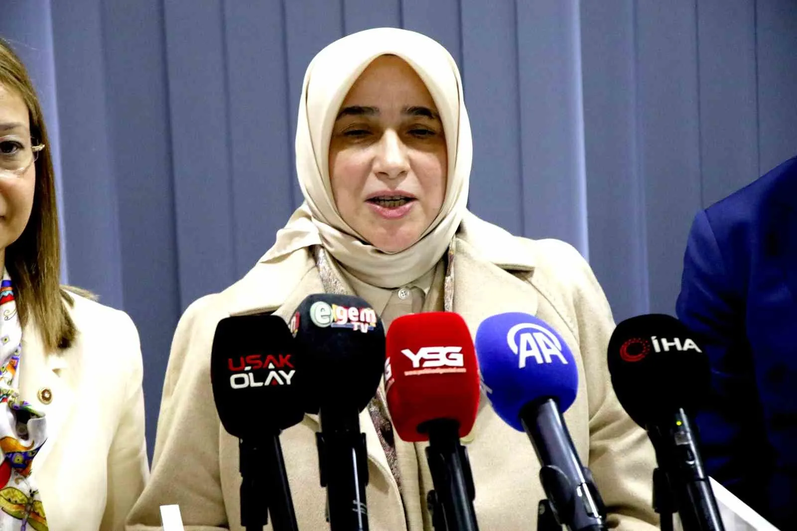 Özlem Zengin’den Uşak’ta vizyon mesajı: Türkiye’nin geleceğine yön vermeye kararlıyız