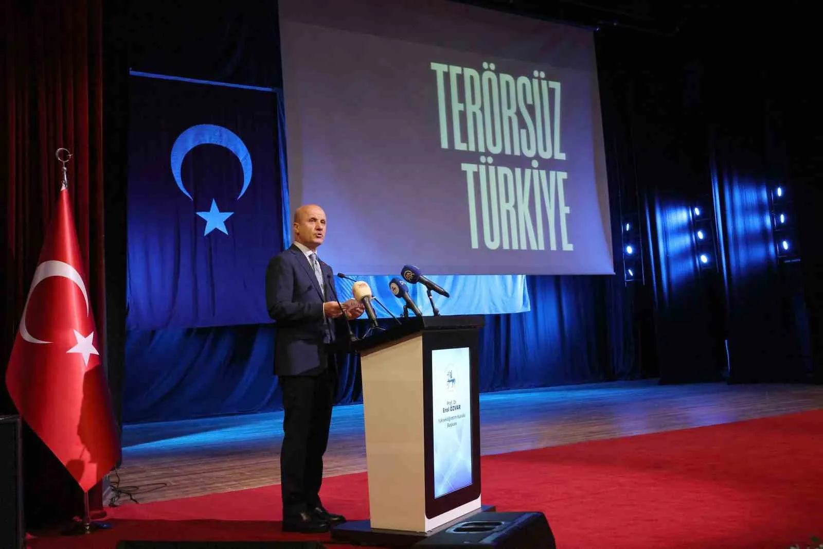 YÖK Başkanı Özvar'dan üniversitelere "Terörsüz Türkiye" çağrısı: Bilimsel güç sahaya iniyor