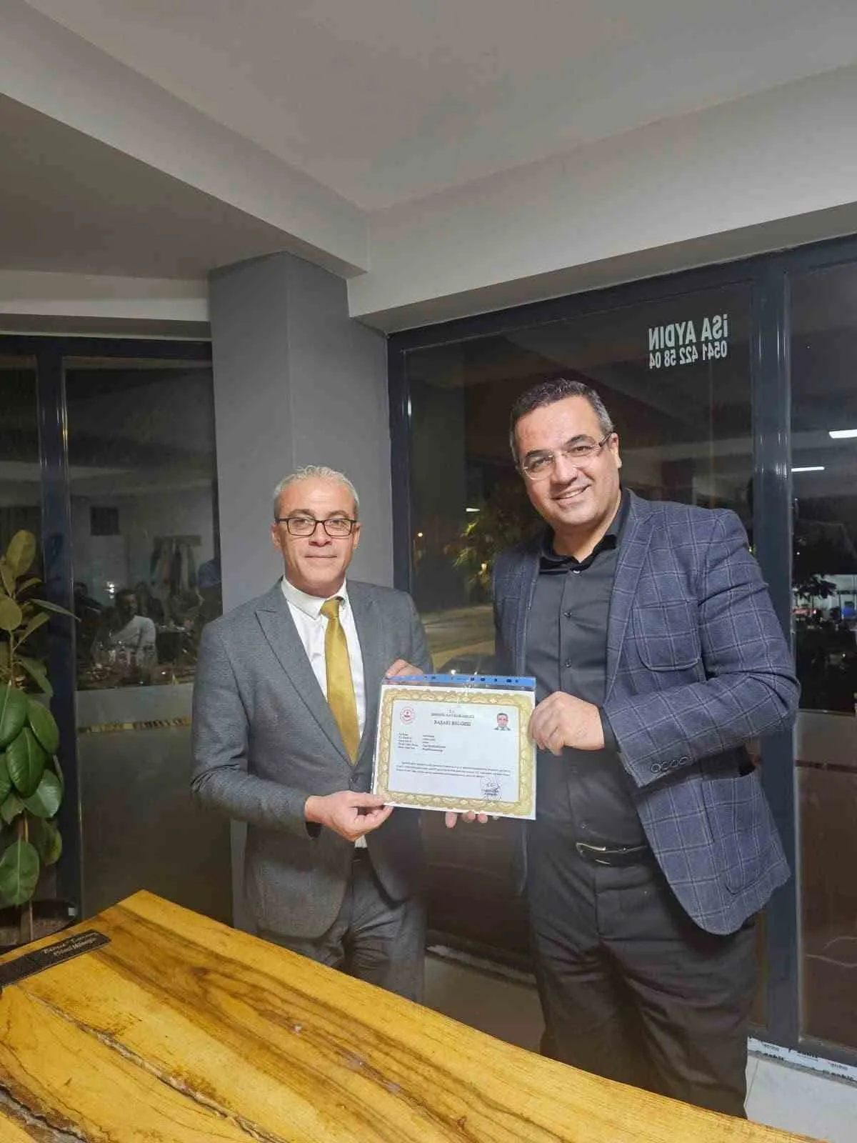 Sarıgöl’de veda zamanı: 12 yıllık emek başarı belgesiyle taçlandırıldı