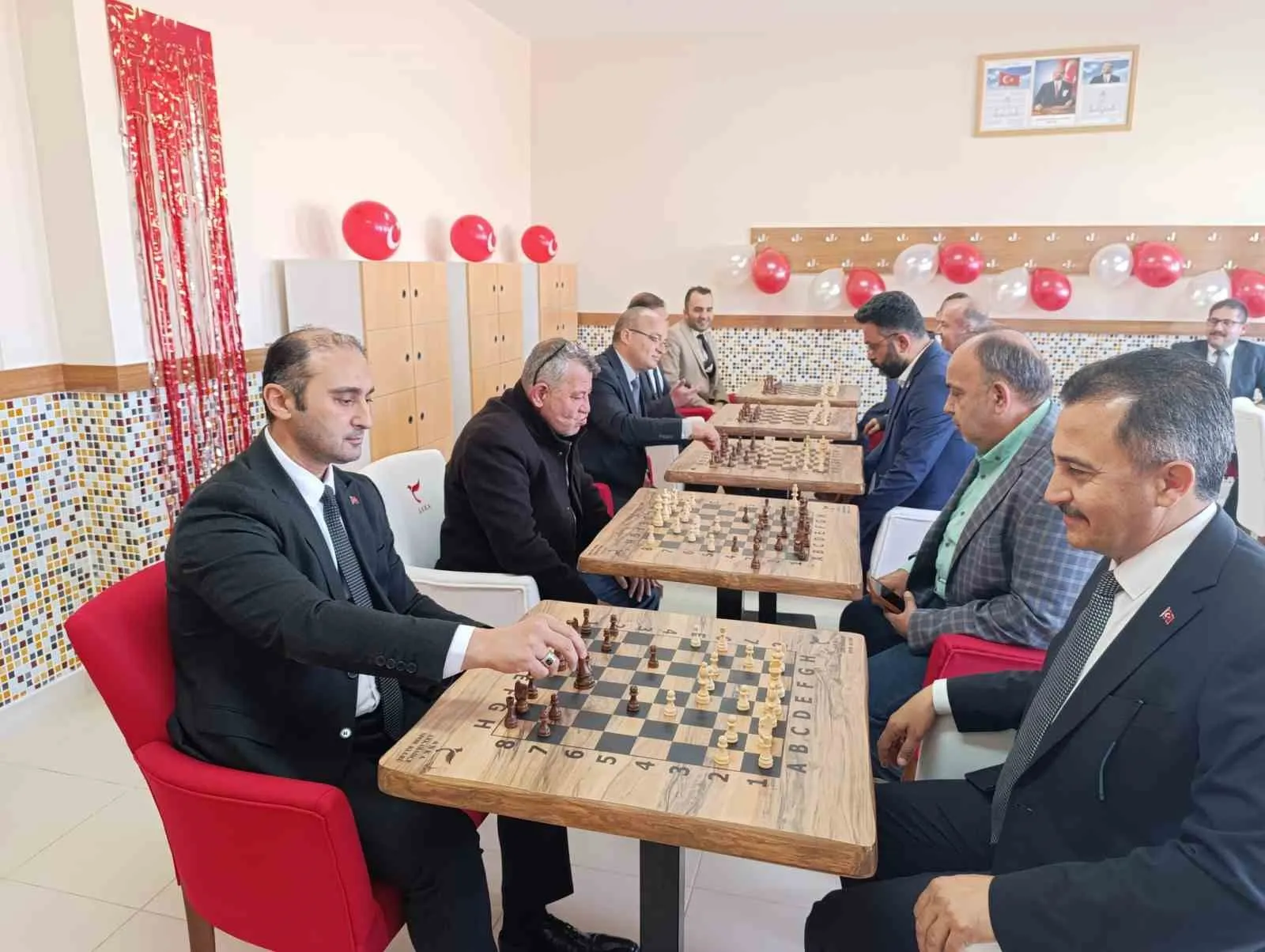 Bolvadin’de oyunla gelen başarı: Minikler artık strateji ustası olacak