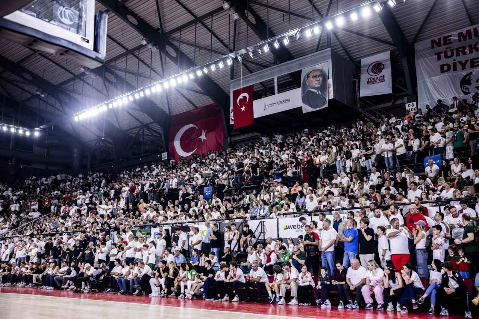 Kaf-Kaf'ın evindeki büyü bozuldu: Fenerbahçe İzmir’de hata yapmadı