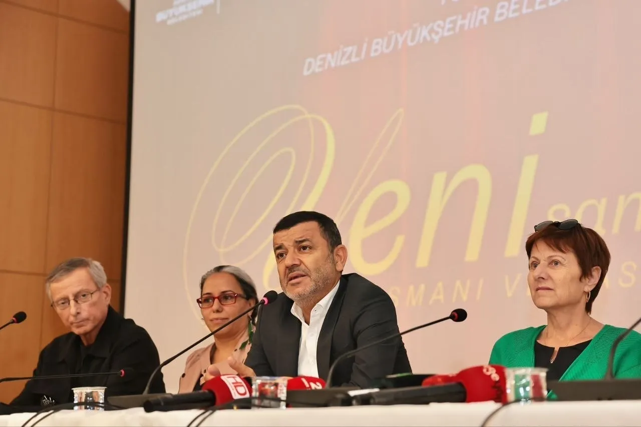 Denizli’de sahne ışıkları yeniden yanıyor: 30 yıllık gelenek yeni sezona hazır