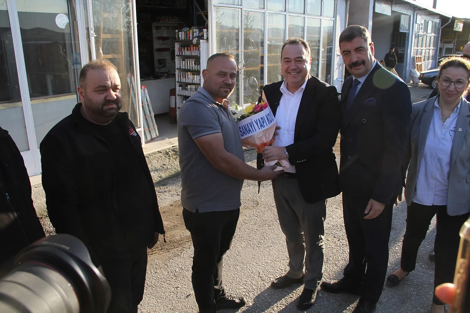 Kula’da saha mesaisi: Başkan Dutlulu’dan hem taziye hem yatırım sözü