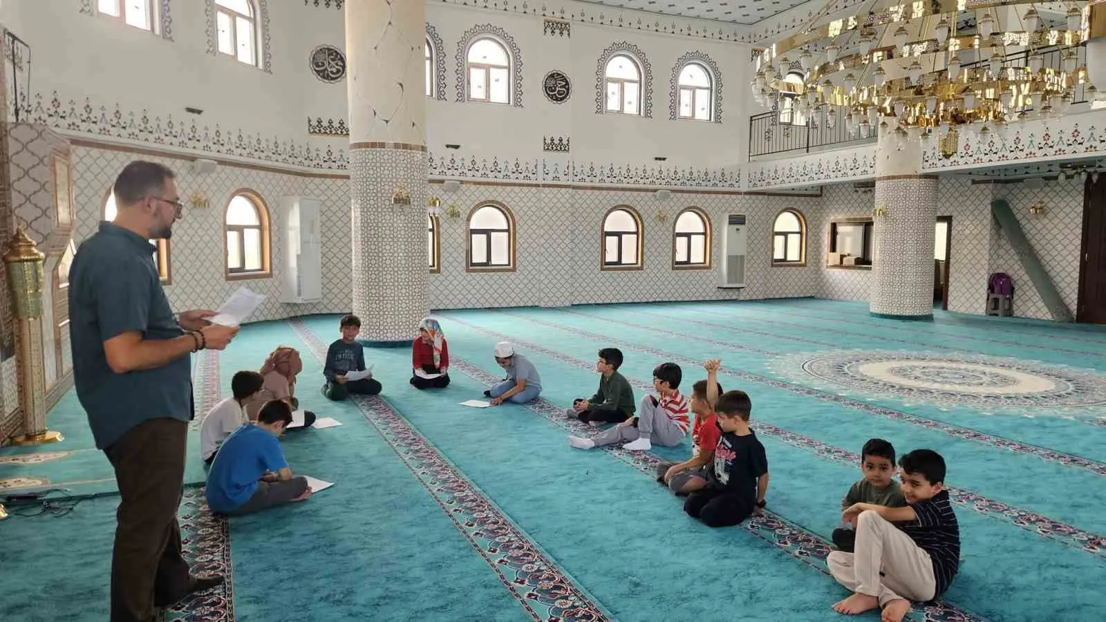 Köşk’te camiler okul oldu: Çocuklar hem maneviyatı hem nezaketi öğreniyor