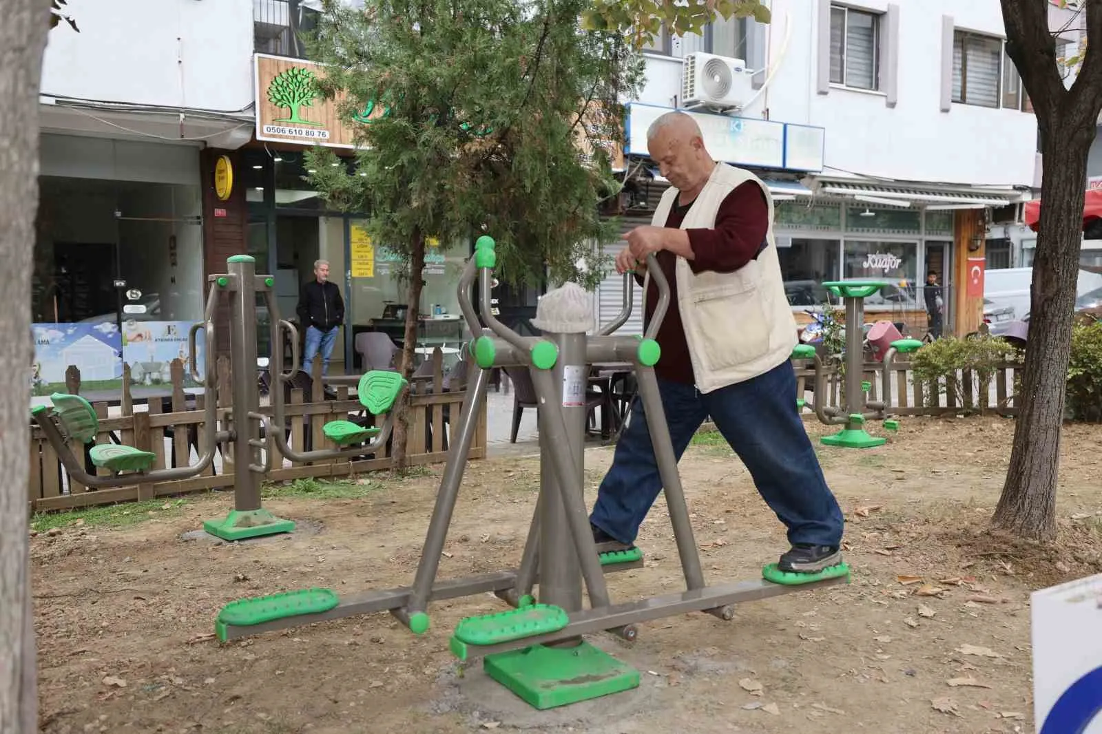 Şehzadeler’de sağlıklı yaşam için yeşil ışık: Parklar sporla canlandı