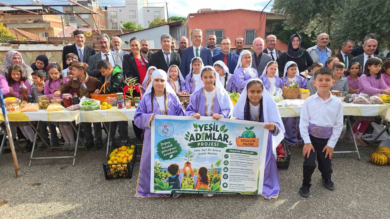 Minik pazarcıların büyük başarısı: Okul bahçesinde yerli üretim seferberliği