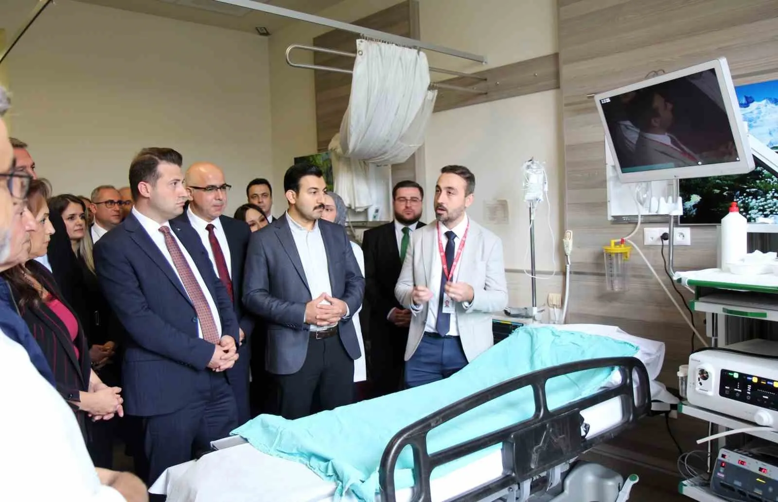 Çivril’de sağlık hizmetlerinde büyük kolaylık: Teşhis için merkeze gitmeye gerek kalmadı