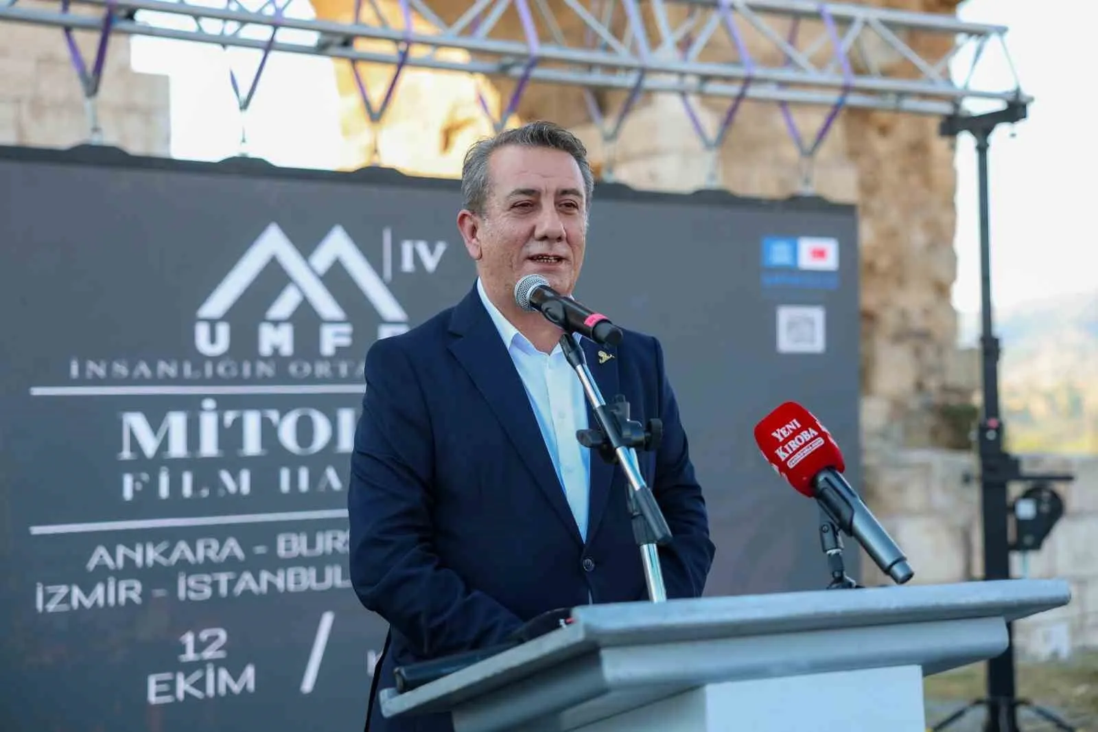 Tralleis'in kadim taşları sanatla dile geldi: Efeler'de mitoloji rüzgarı