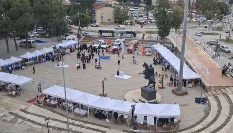 Alaşehir’de teknoloji ve afet bilinci bir arada: Robot köpek Logi sahnede