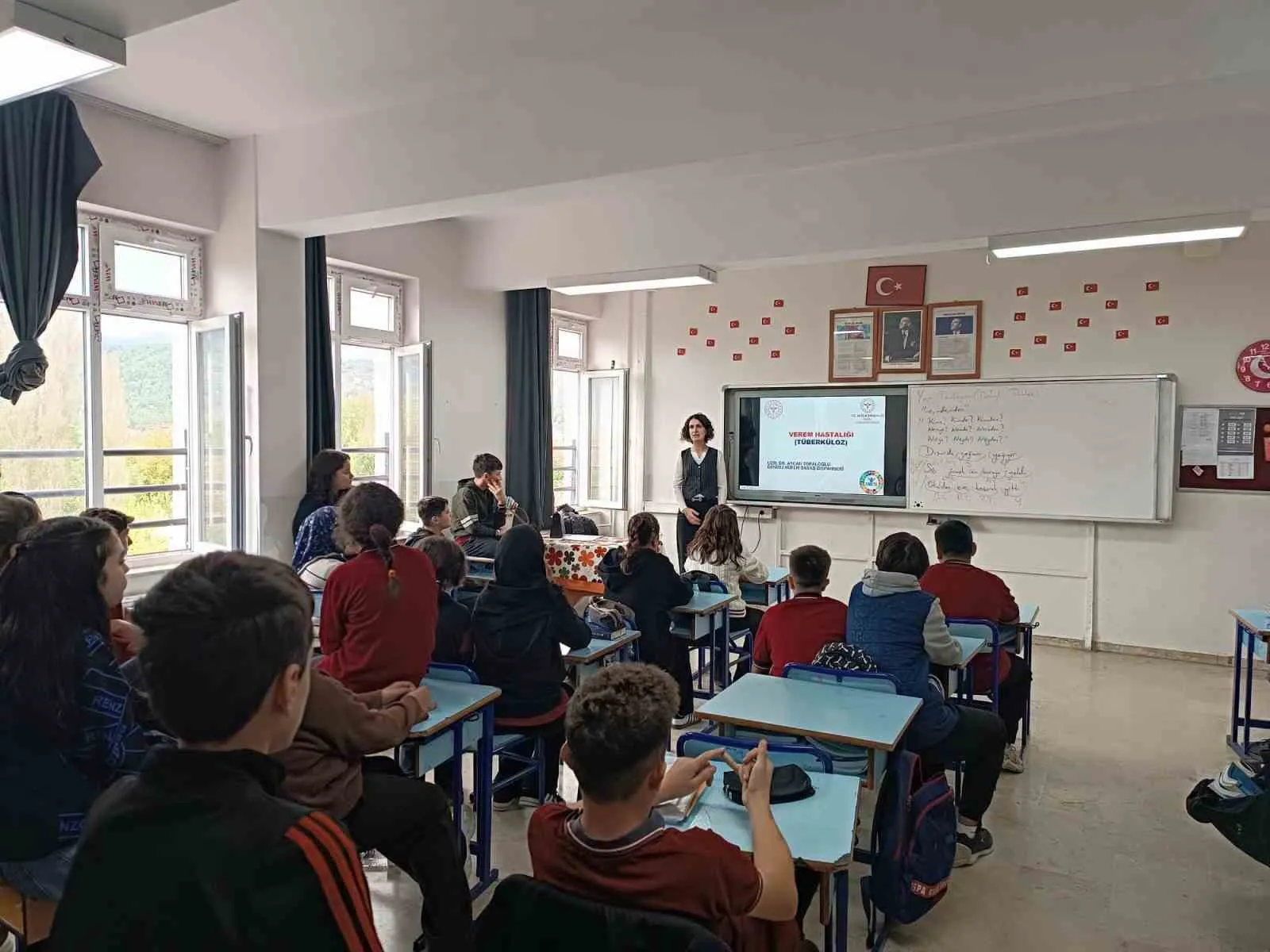 Okullarda veremle mücadele eğitimi: Beyağaç’ta sağlık seferberliği