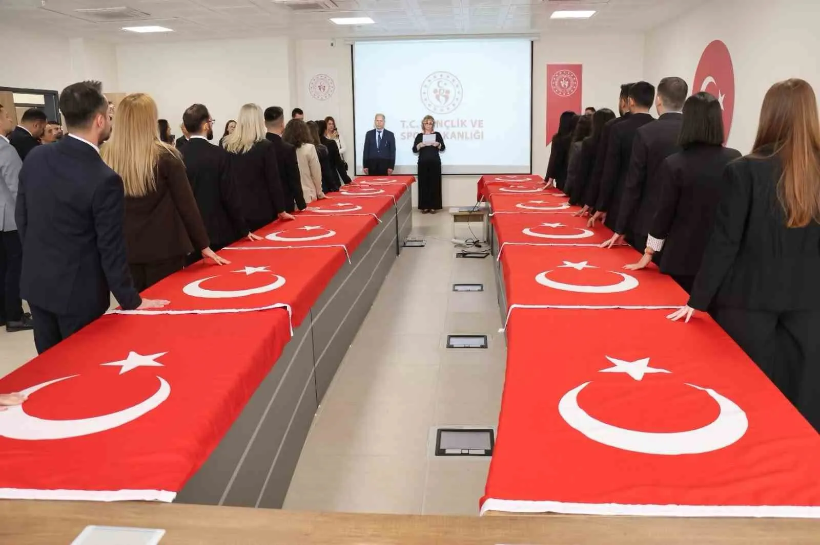 Aydın’da kamu mesaisinde yeni dönem: Sözleşmeli personelden sadakat yemini