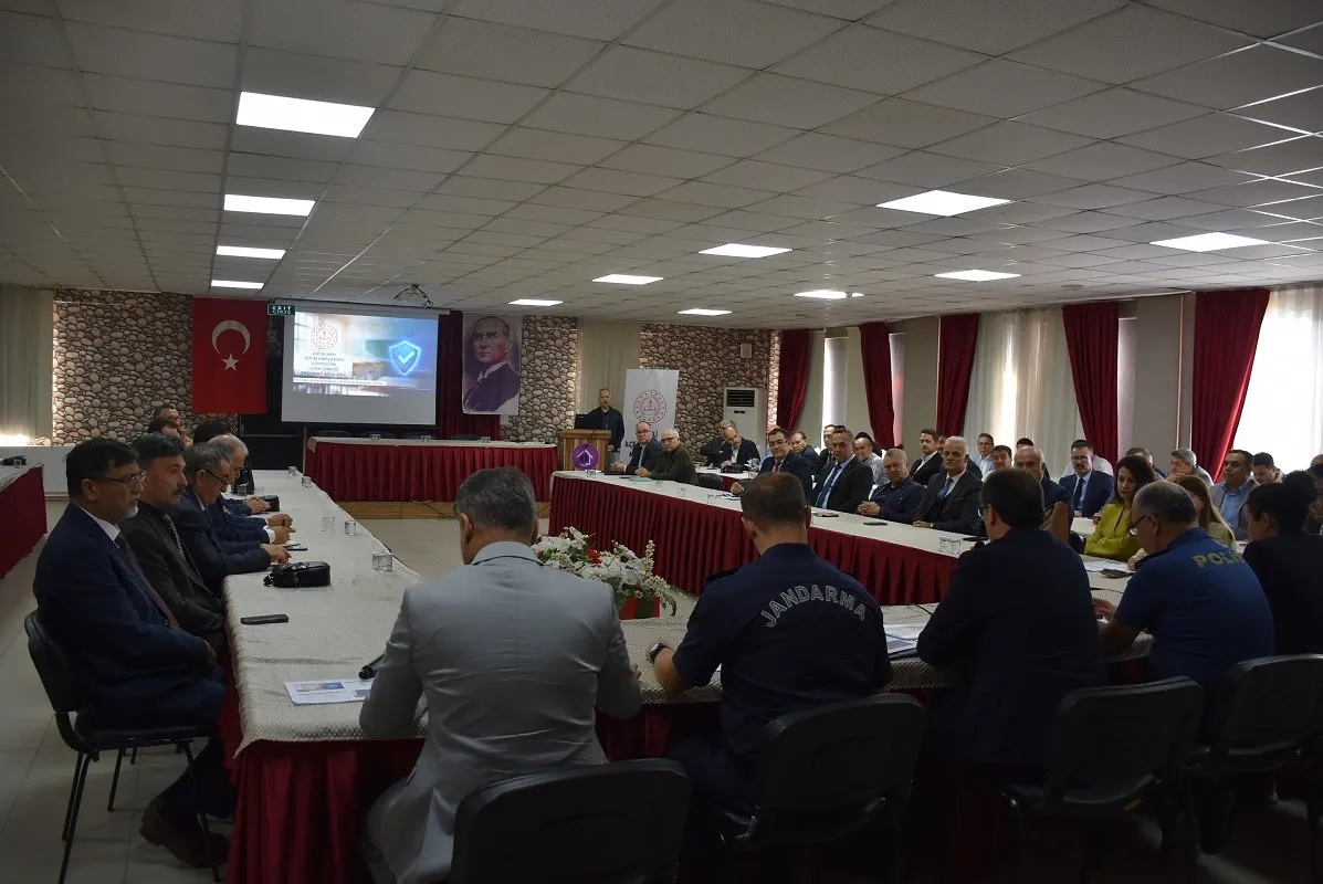 Salihli'de egitimde yeni dönem: Çocuklar dijital kalkanla korunacak