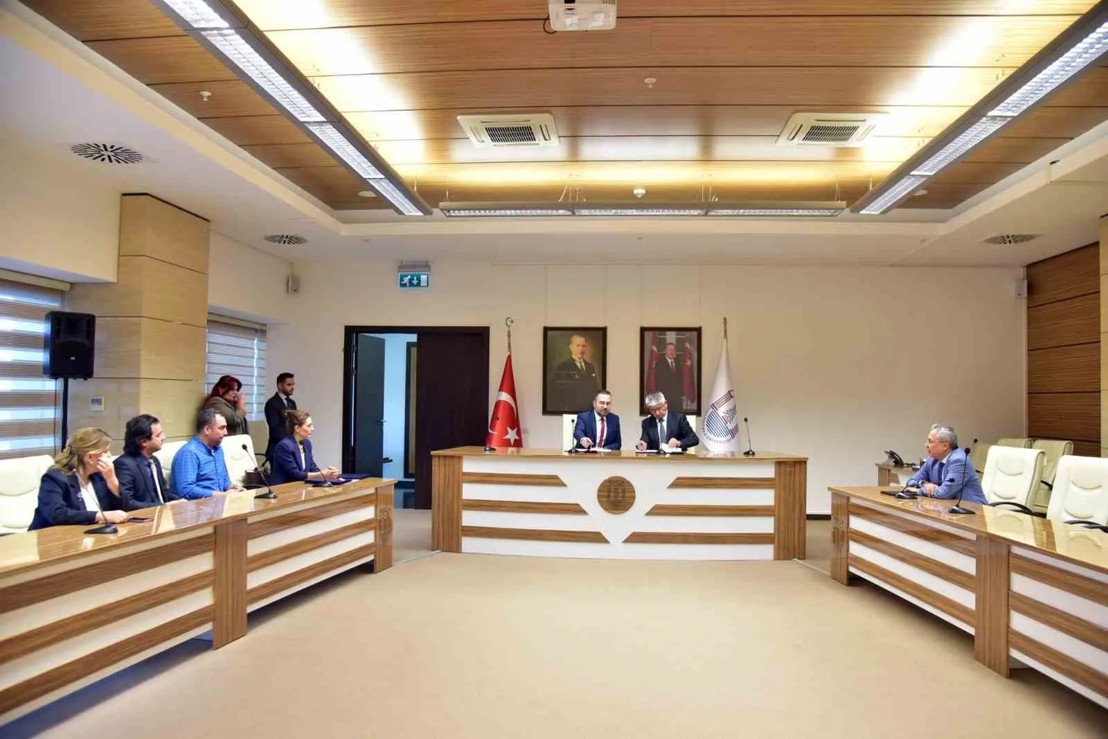 Geleceğin siber savunucuları Muğla’da yetişecek: 2027 vizyonu için imzalar atıldı
