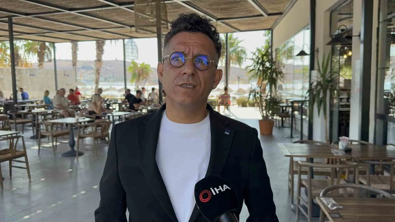 Bodrum'da takvimler ekimi gösterse de deniz keyfi hız kesmiyor