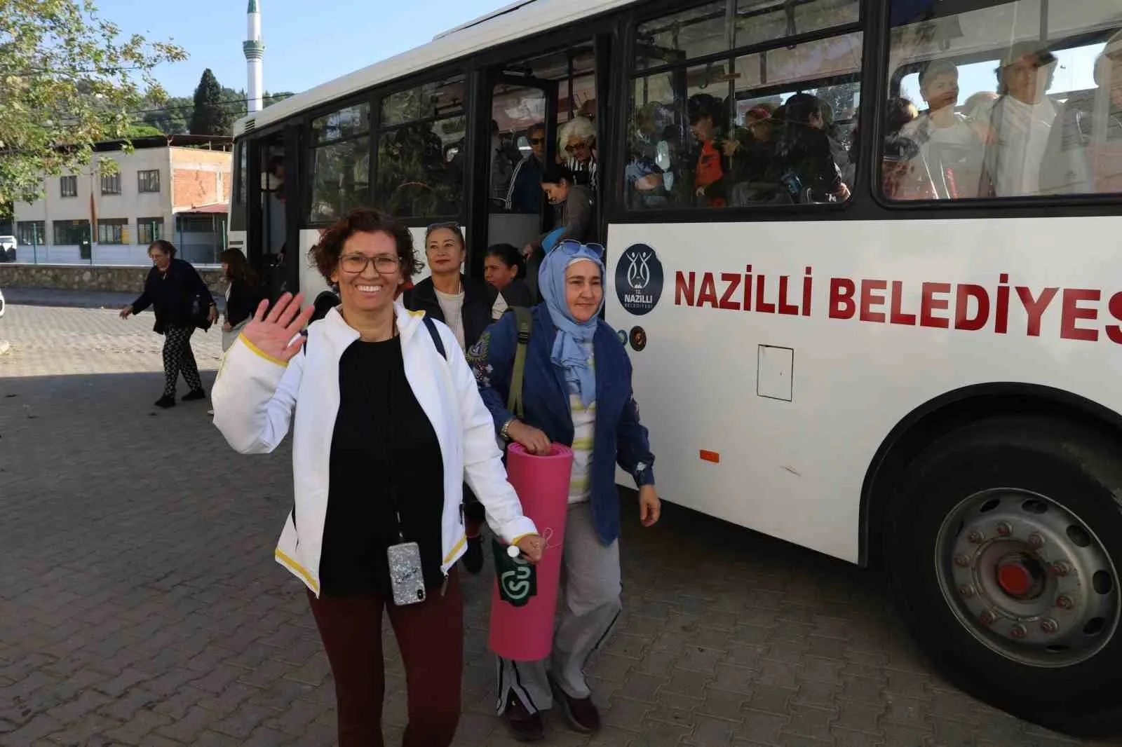 Nazilli’de kadınlar güne sporla başlıyor: 100 kişilik dev buluşma