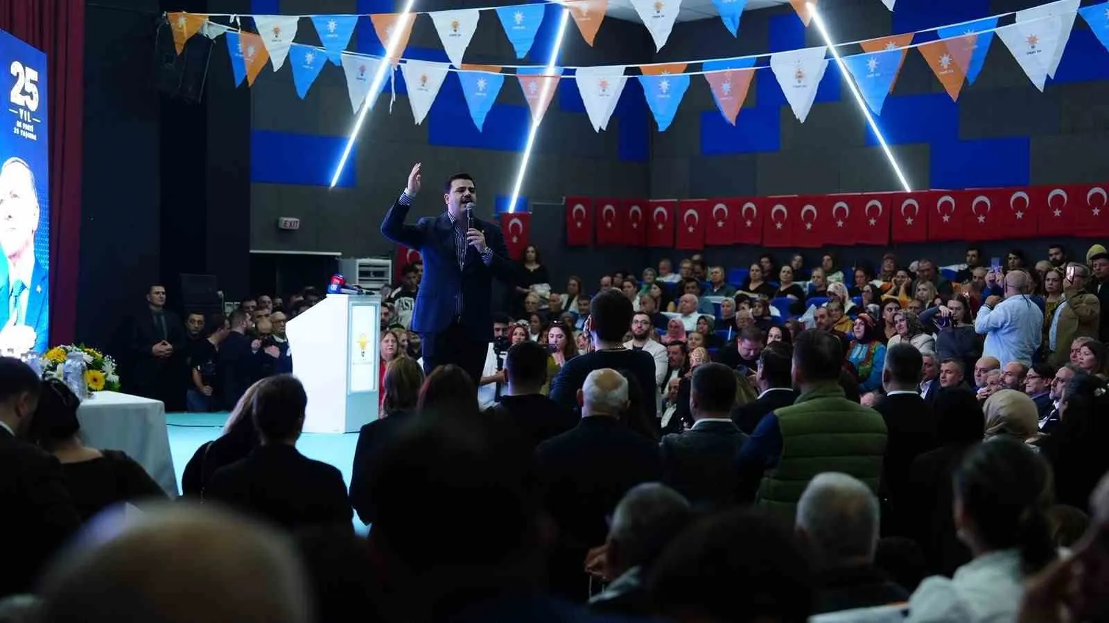 AK Parti'den İzmir'de "yeni dönem" çıkışı: 2028'de rekor kıracağız