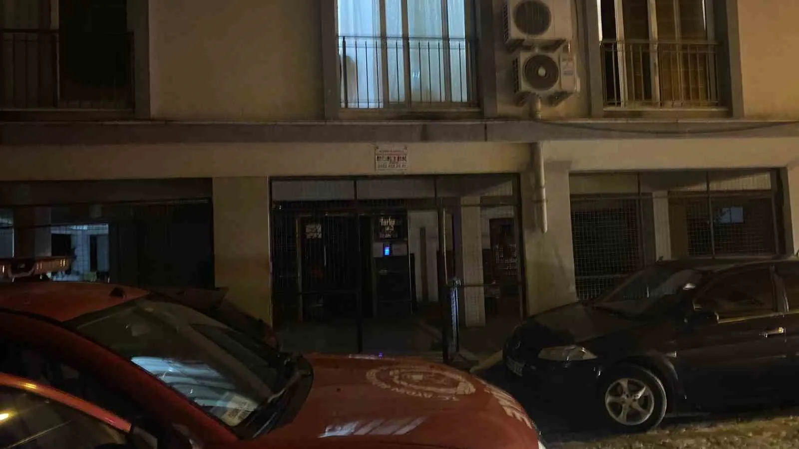 Efeler’de mutfak yangını paniği: Yemek hazırlığı sırasında alevler yükseldi
