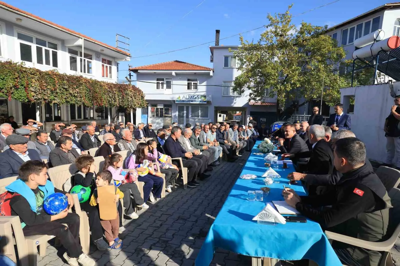 Muğla’da çam fıstığı mesaisi: Vali Akbıyık üreticinin sorunlarını yerinde inceledi