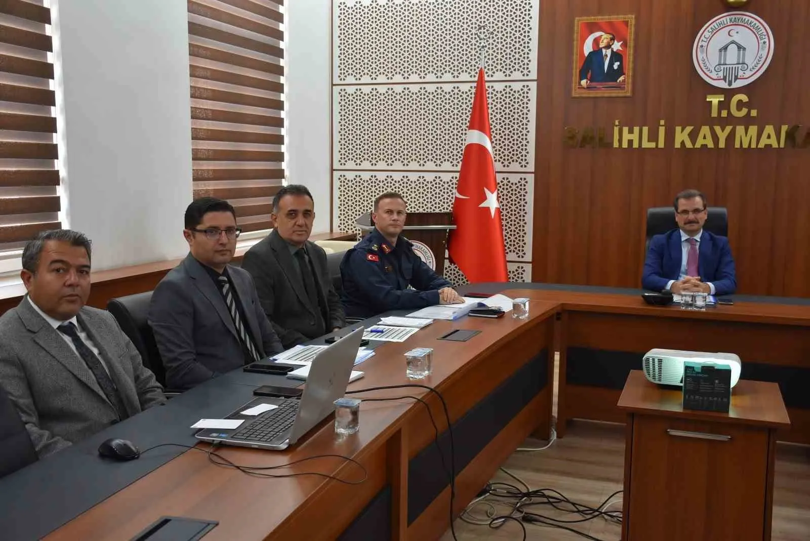 Salihli'de güvenlik alarmı: Metruk yapılar için kritik karar