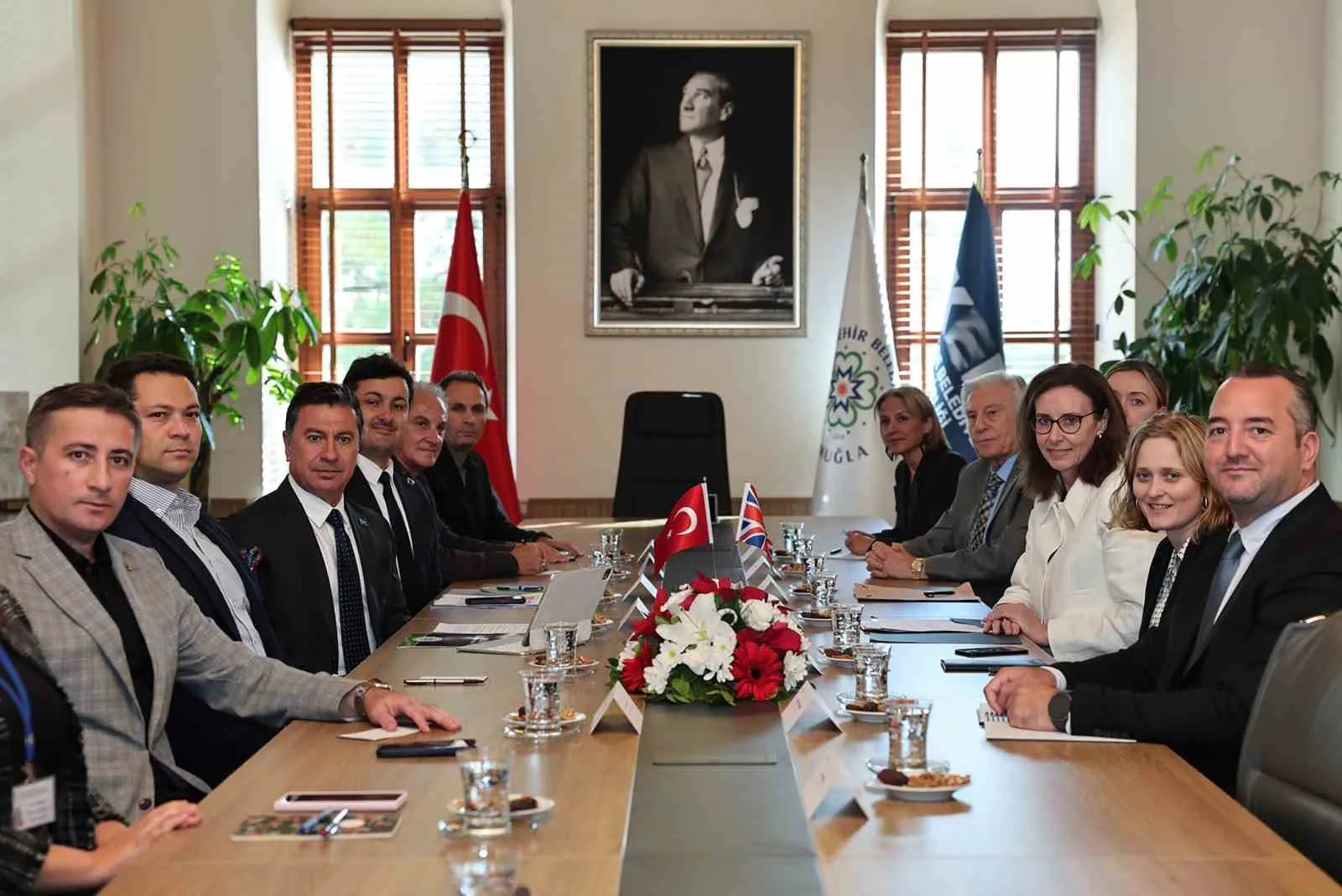 Muğla’nın küresel vizyonunda İngiltere dönemi: Başkan Aras’tan dev iş birliği mesajı