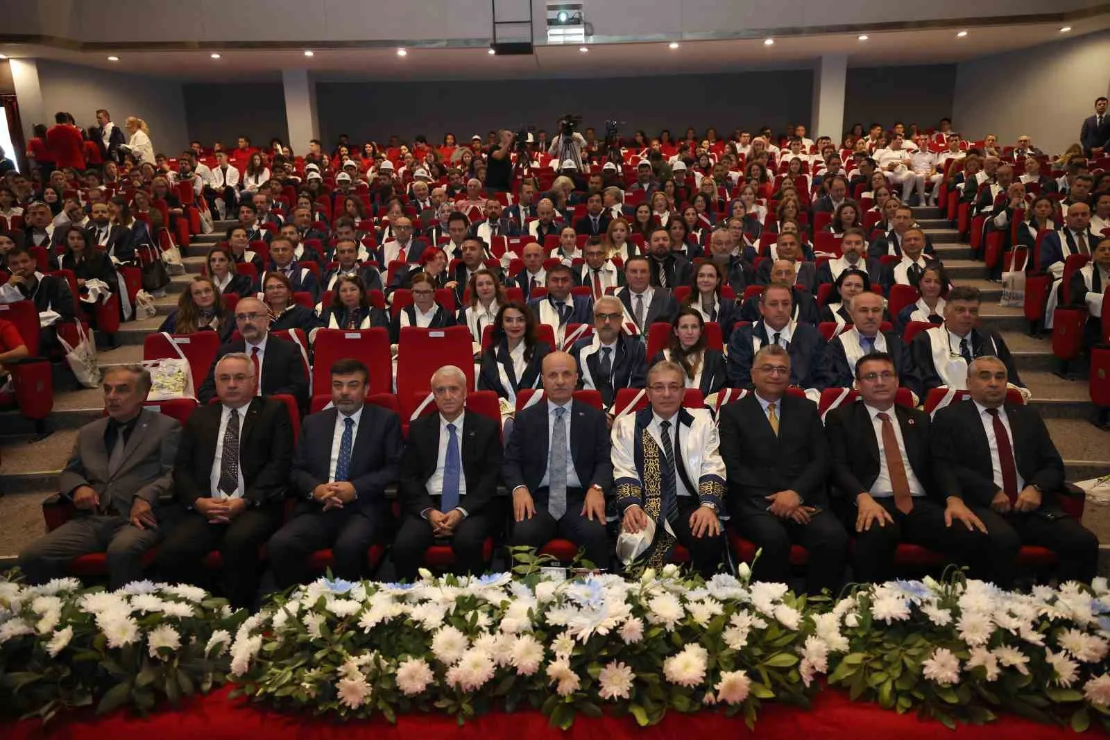 YÖK Başkanı Özvar'dan üniversitelere "Terörsüz Türkiye" çağrısı: Bilimsel güç sahaya iniyor