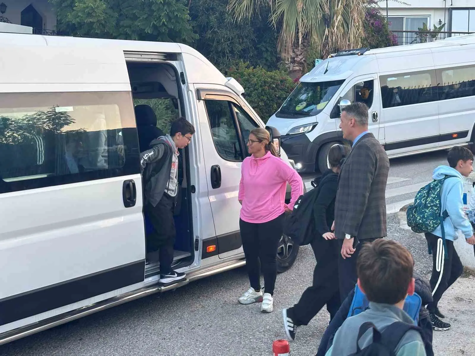 Bodrum’da servis araçlarına yakın takip: Öğrencilerin güvenliği için denetim mesaisi