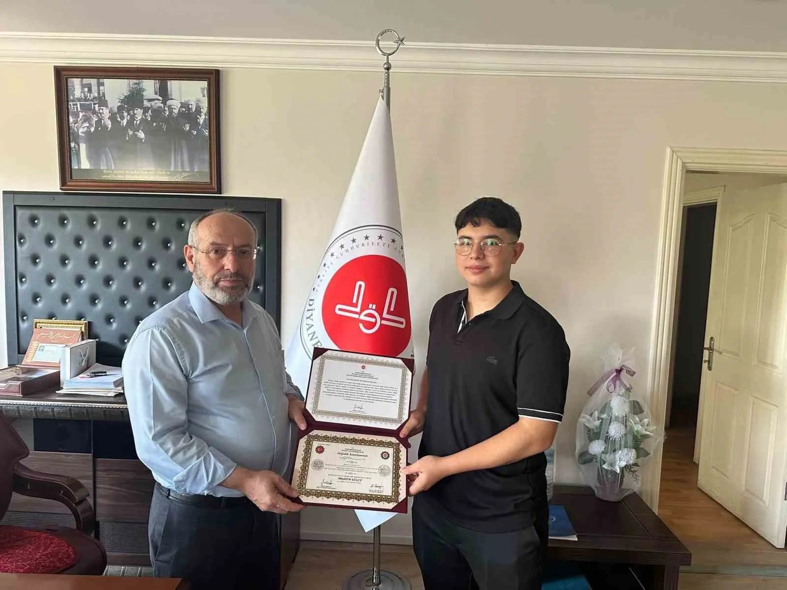 Salihli’de hafızlık heyecanı: Genç hafızlar belgelerini törenle aldı