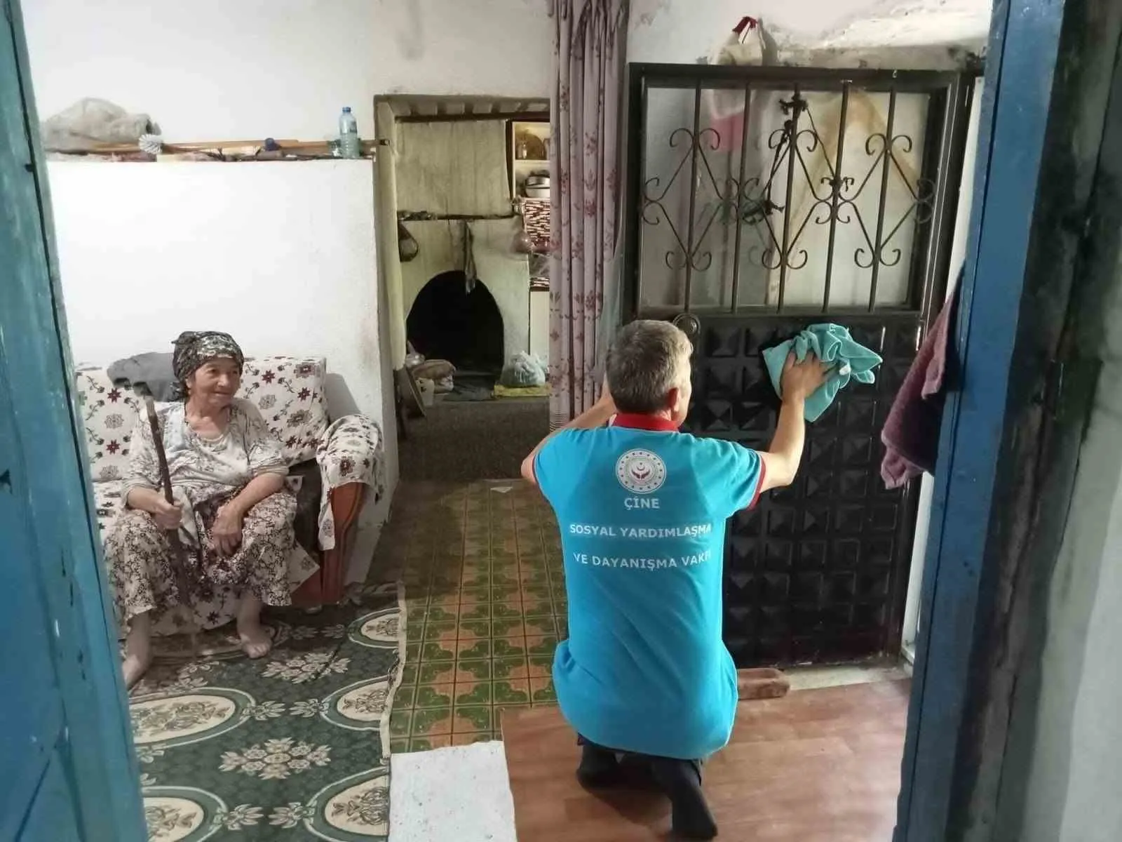 Çine’de gönüllere dokunan hizmet: Yalnız yaşayanların evinde Vefa rüzgarı esiyor