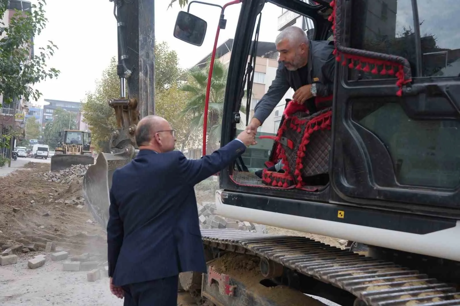 Turgutlu’da beklenen değişim başladı: Kervan Yolu yeni kimliğine kavuşuyor