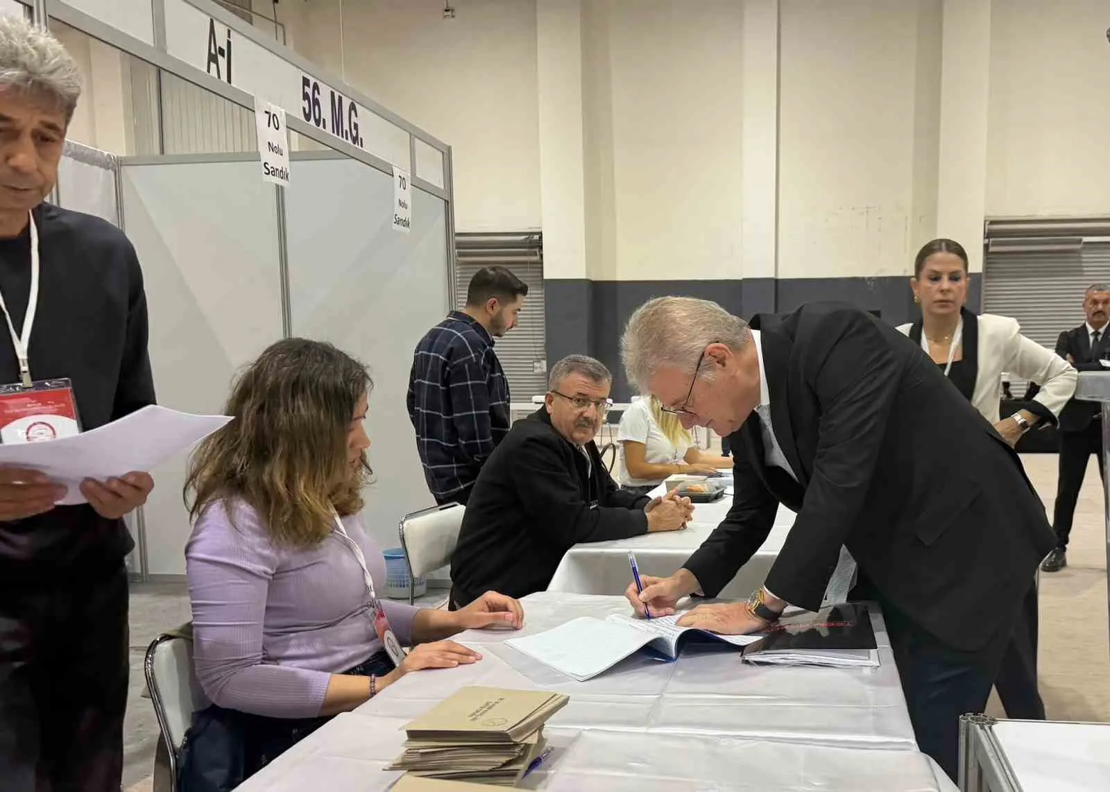 İZTO’da sandık başına giden iş dünyası yeni dönemini belirliyor