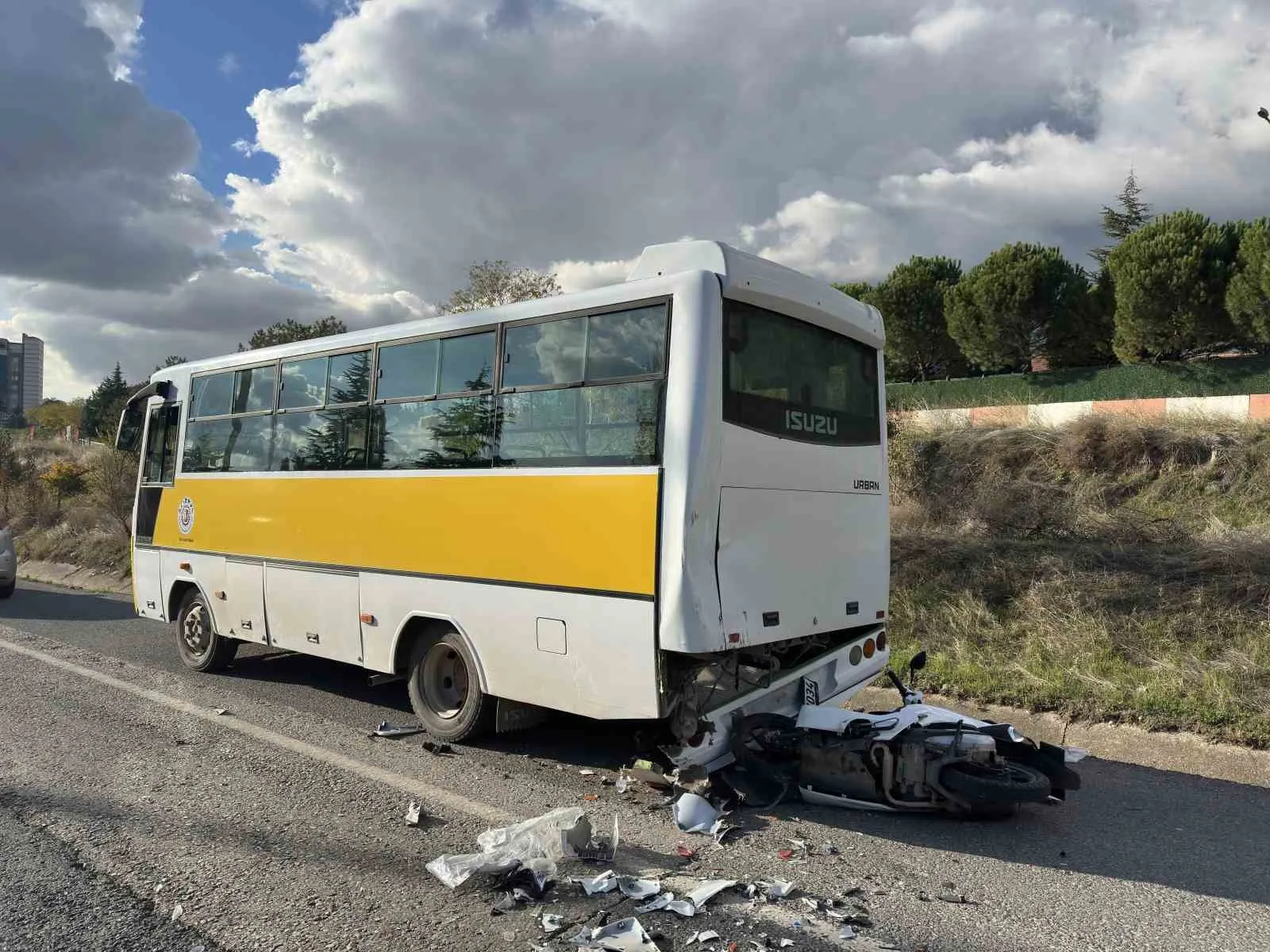 Uşak’ta yürek yakan kaza: Otobüsle çarpışan motosikletteki gençten acı haber geldi