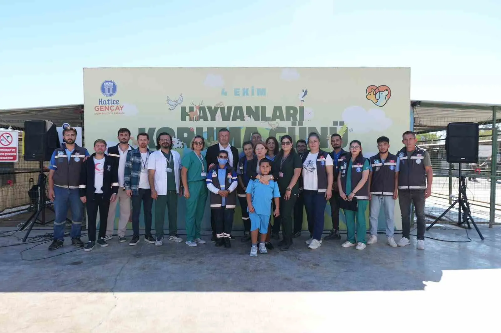 Didim’de minik yürekler patili dostları için buluştu: Yaşam hakkı vurgusu