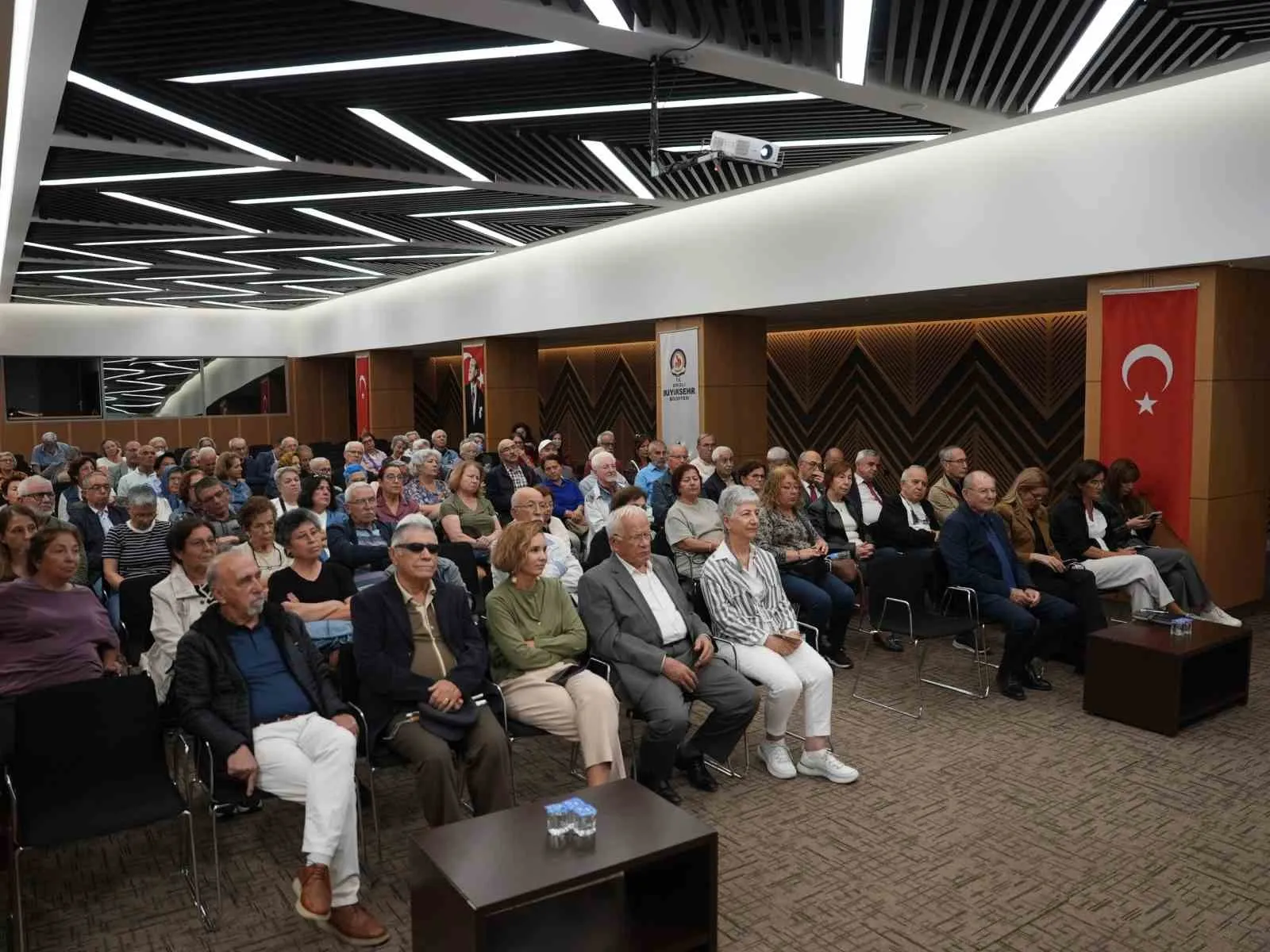 Denizli’de kıdemli vatandaşlar için hukuk rehberi: Haklar masaya yatırıldı