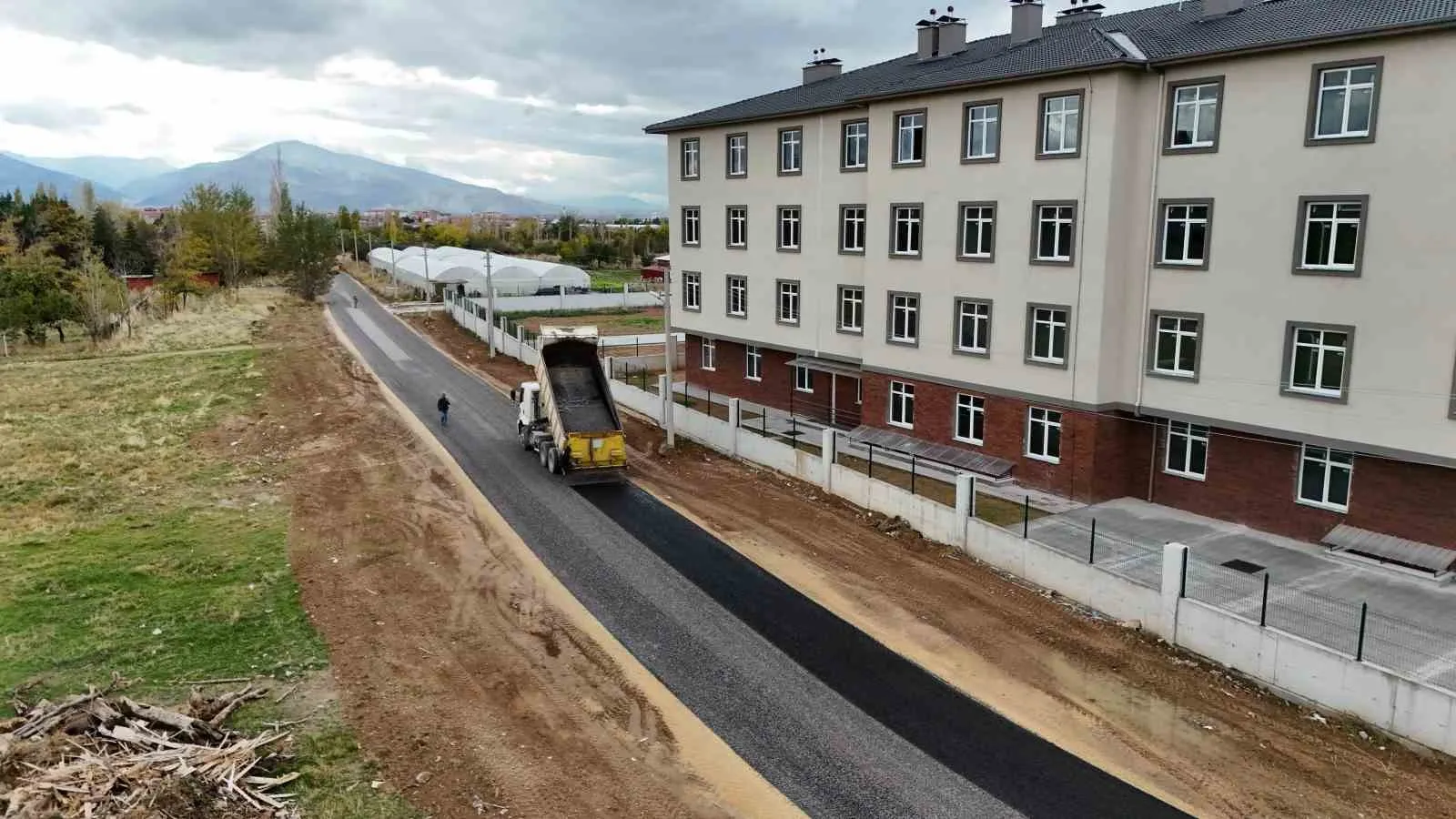 Bolvadin’de huzurevi yolunda konfor dönemi başladı