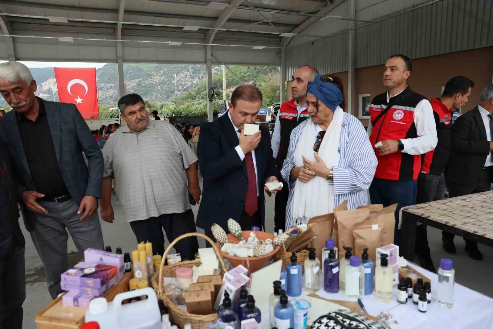 Muğla’da defne bereketi: Kadın üreticiler ihracat rekoruna hazırlanıyor