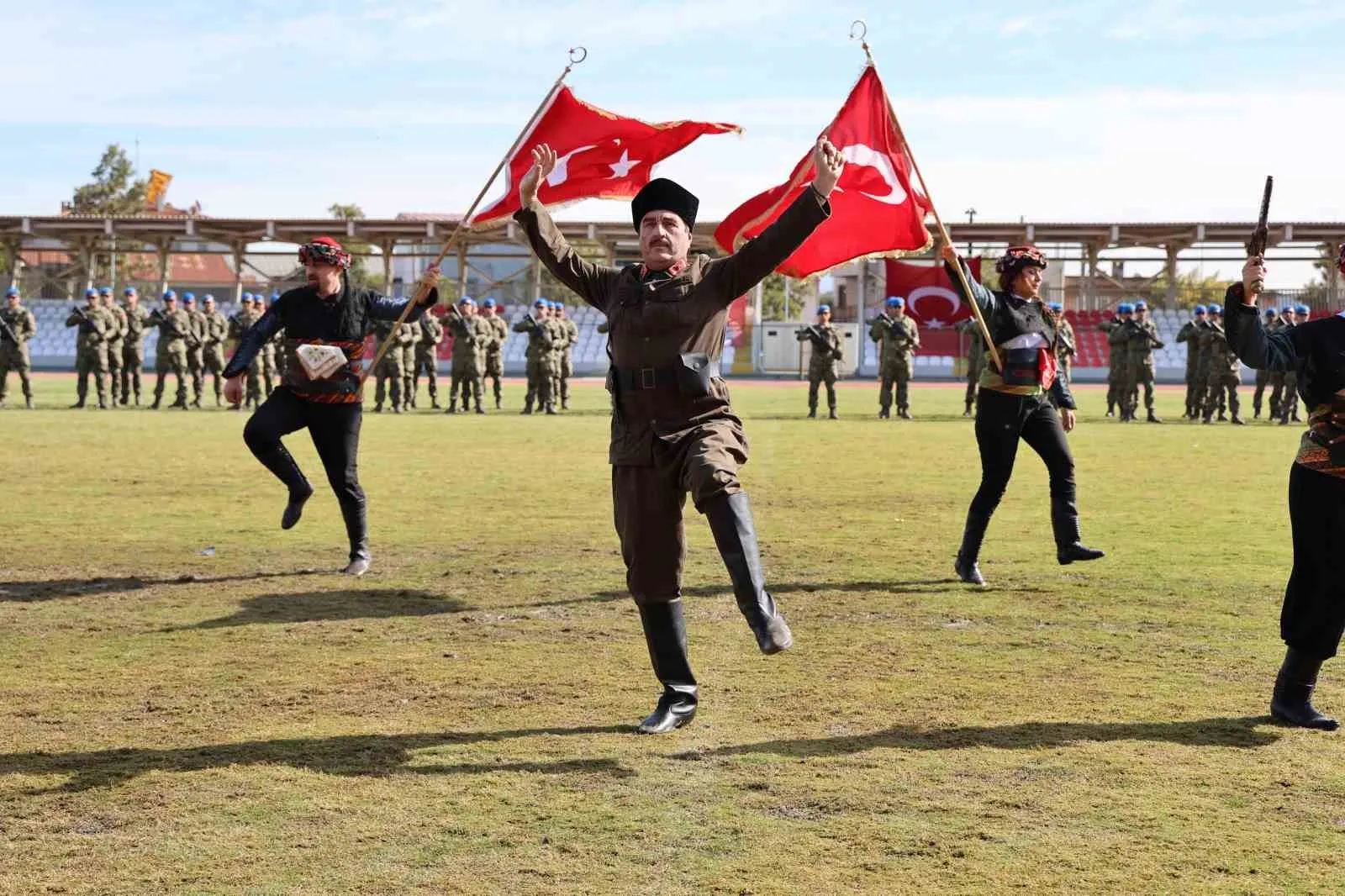 Söke’de Cumhuriyet coşkusu yeni stadyumda taçlandı