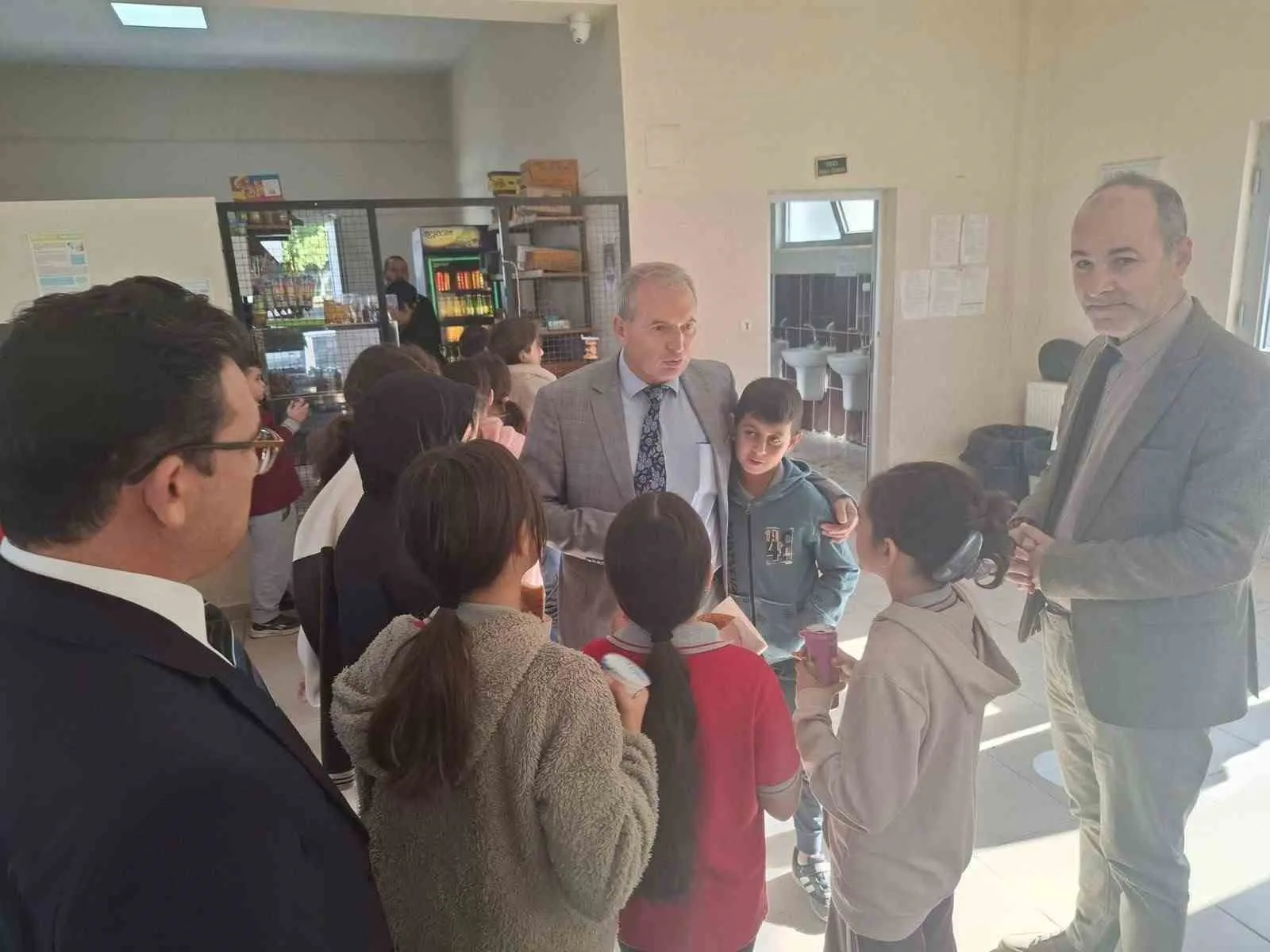 Sarıgöl'de okul bahçeleri çocuk sesleriyle şenlendi: Geleneksel oyunlar geri döndü