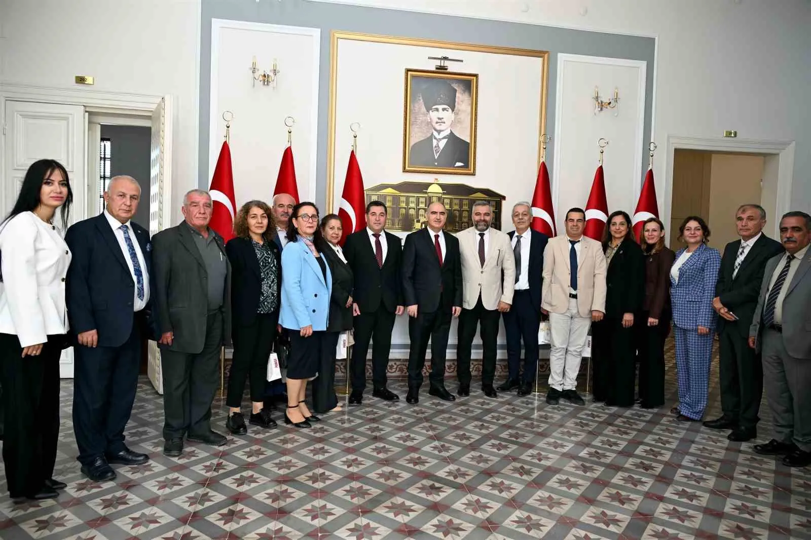Manisa'da muhtarlara özel gün teşekkürü: Demokrasinin temel taşı sizsiniz