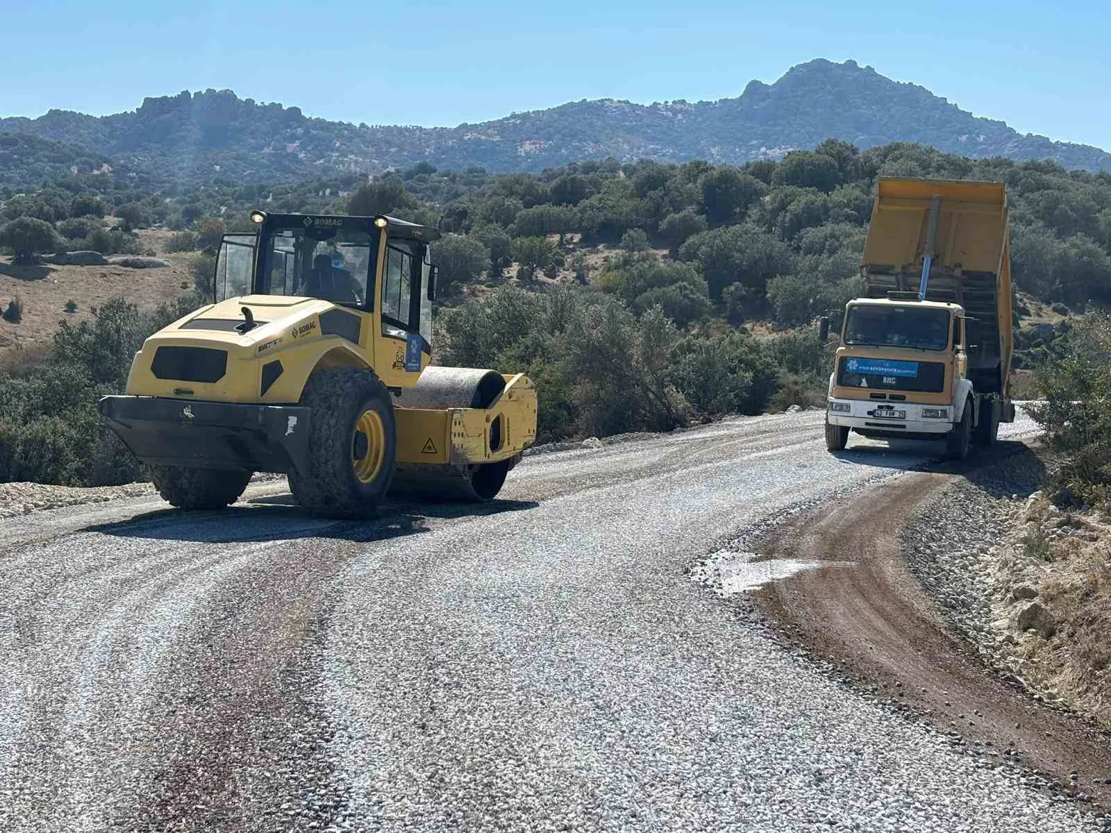 Aydın’da ulaşım seferberliği: 17 ilçede yollar baştan aşağı yenileniyor