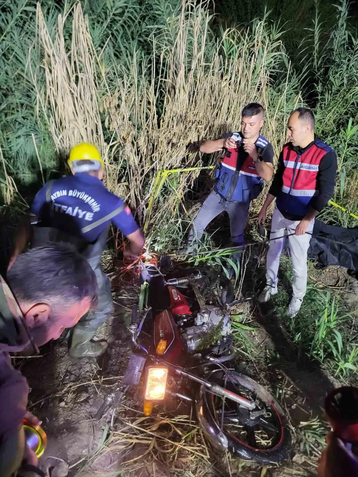 Aydın'da karanlıkta gelen ölüm: Göle yuvarlanan motosikletten acı haber