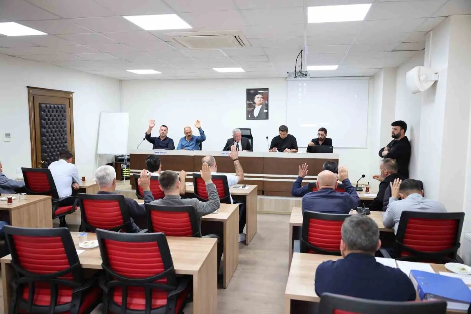 Honaz'da bütçe mesaisi tamamlandı: 810 milyon liralık vizyon onay aldı