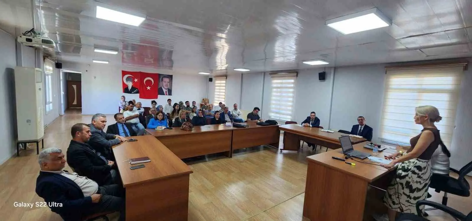 Sarıgöl'de eğitimciler için kritik uyarı: Çocukları risklerden koruma seferberliği