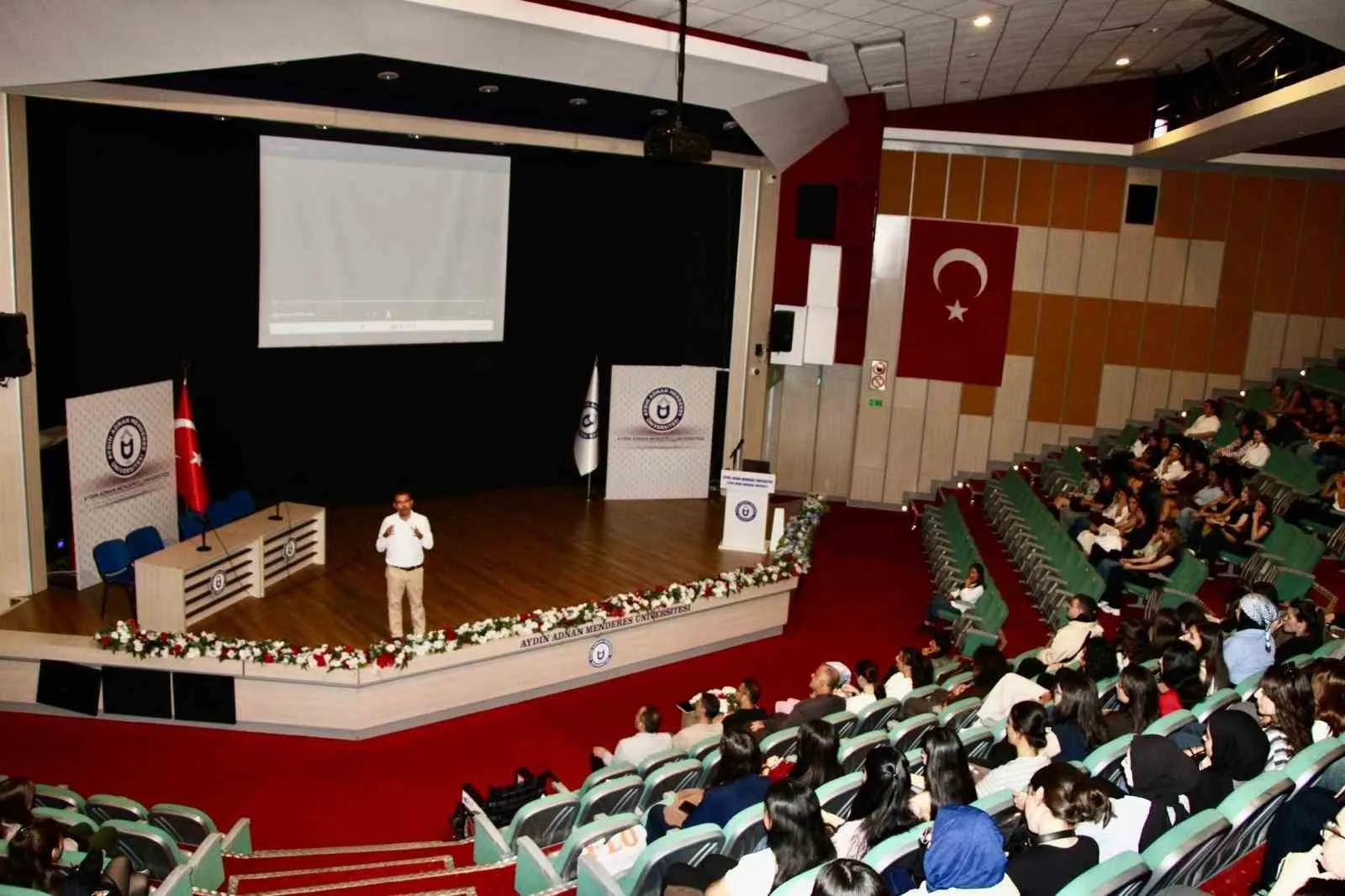ADÜ’de yeni dönem heyecanı: Öğrenciler kampüs yaşamına hızlı ısınıyor