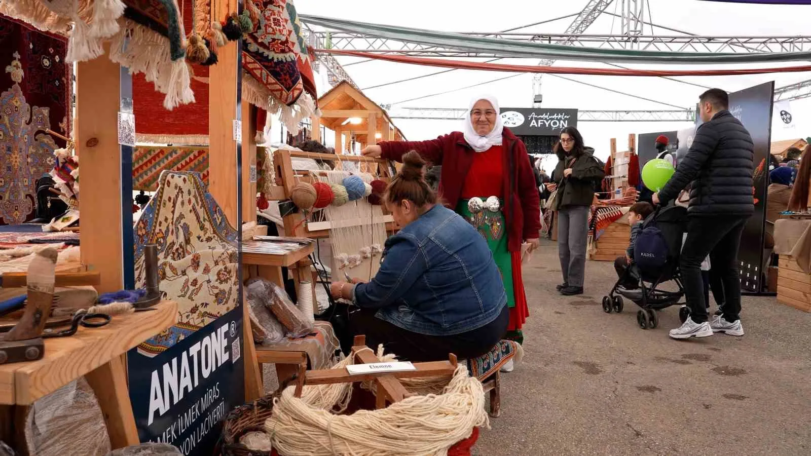 Afyonkarahisar'da keçe sanatı podyuma taşındı: Kadınların emeği modayla buluştu