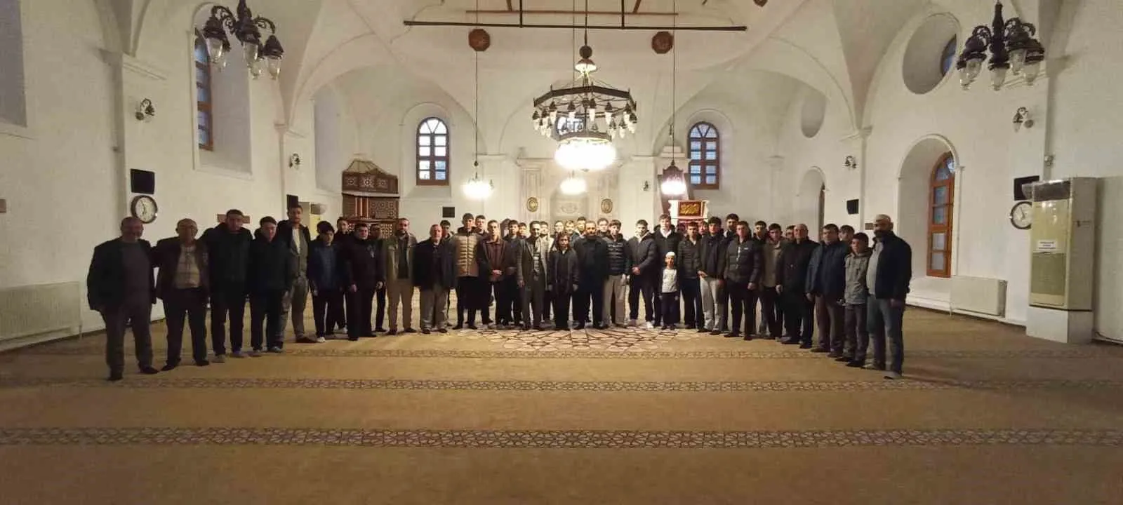 Bolvadin'de sabahın ilk ışıkları manevi bir buluşmaya ev sahipliği yaptı