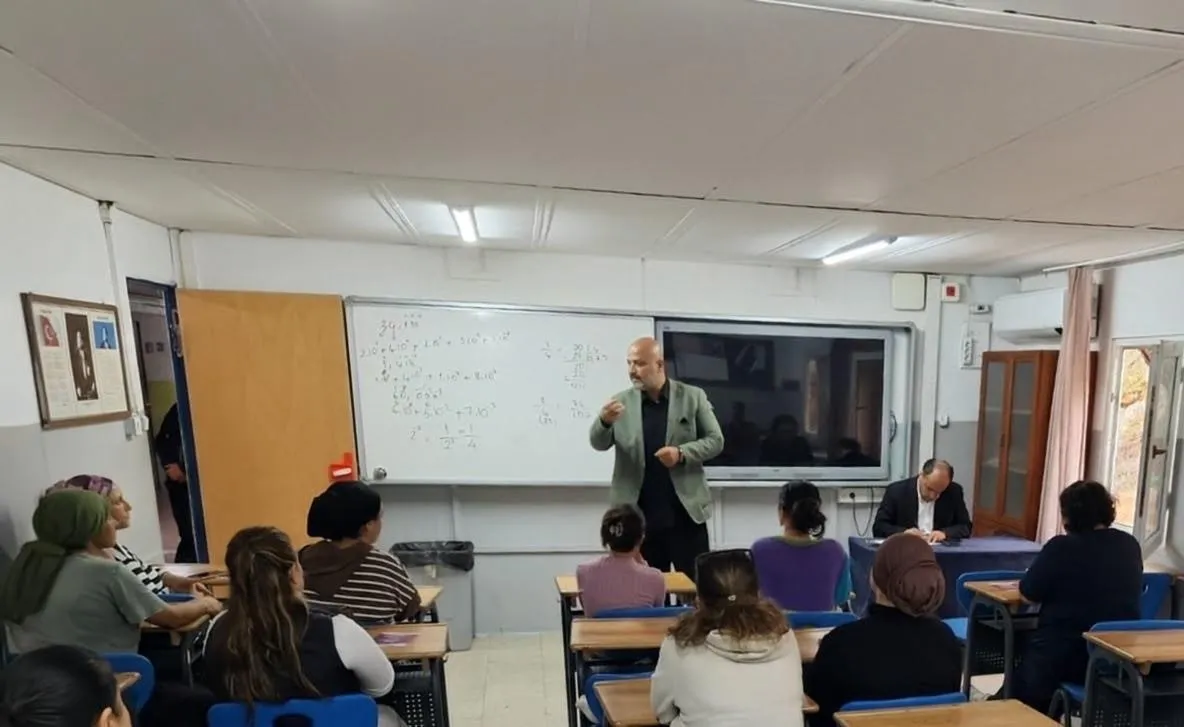 Matematik ve edebiyat tutkusu Bodrumlu gençlerle buluştu