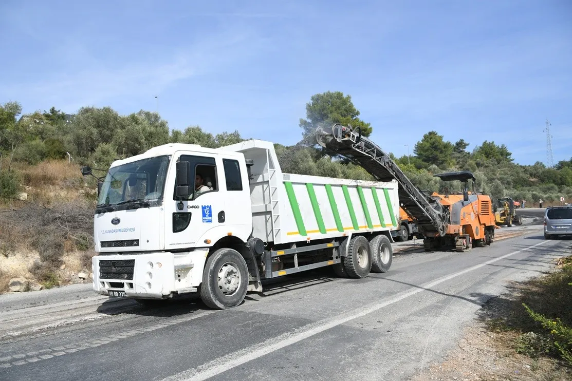 Aydın-Kuşadası hattında sürücülerin yüzü güldü: Yıpranan yollar yenilendi