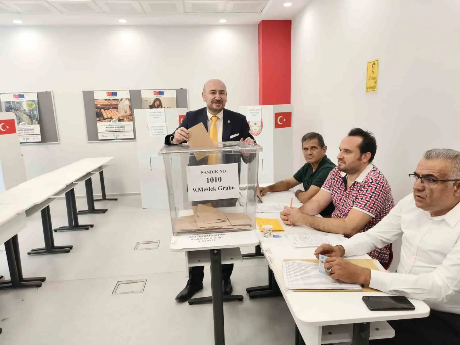 Aydın iş dünyasında sandık mesaisi: Ticaret odasında geleneksel buluşma