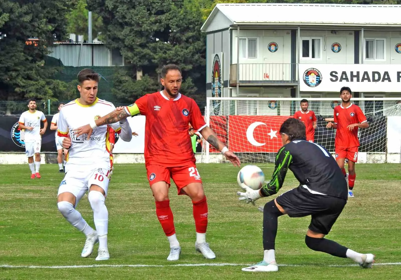 Çeşme’de puan kaybı: Yelkispor tek golle kazandı, ev sahibi fırsat tepti