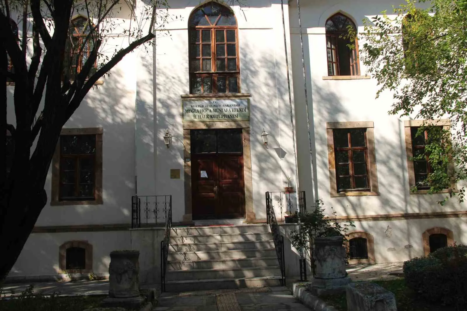 Muğla’da kütüphane binası yenileniyor: Okuma tutkusu gezici araçla yollarda